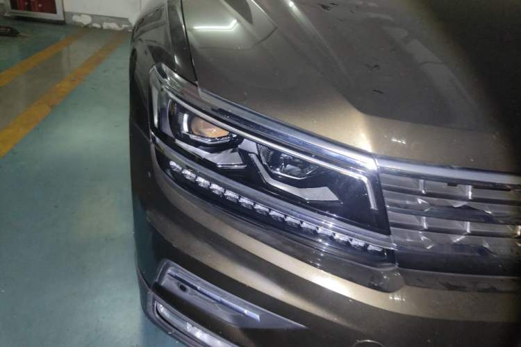 Used Volkswagen Tiguan L 2017 330TSI Automatic Two-Wheel Drive Flagship Edition Right Front Headlight