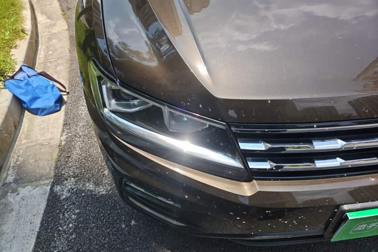 Used Volkswagen Tiguan L 2017 330TSI Automatic Two-Wheel Drive Luxury Edition Right Front Headlight