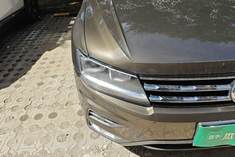 Used Volkswagen Tiguan L 2017 330TSI Automatic Two-Wheel Drive Luxury Edition Right Front Headlight