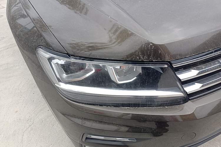 Used Volkswagen Tiguan L 2017 330TSI Automatic Two-Wheel Drive Luxury Edition Right Front Headlight