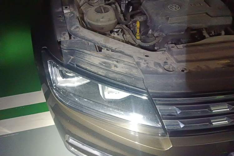 Used Volkswagen Tiguan L 2017 330TSI Automatic Two-Wheel Drive Luxury Edition Right Front Headlight
