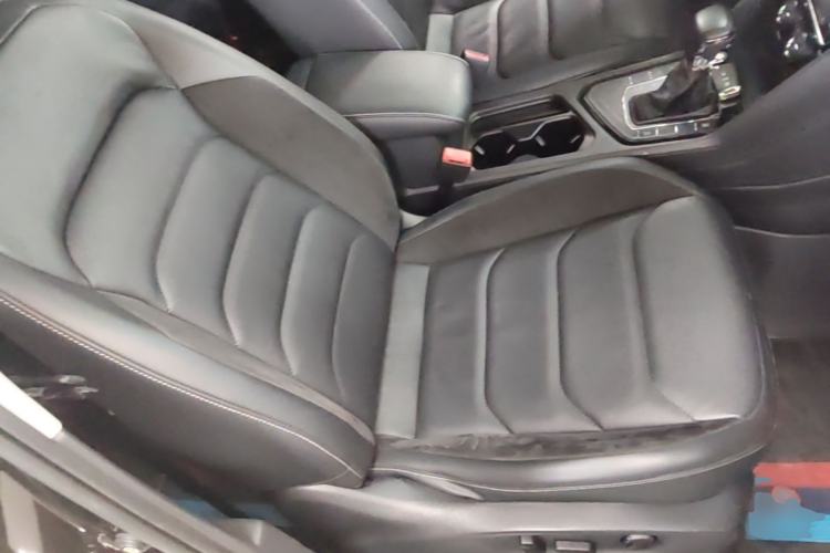 Used Volkswagen Tiguan L 2017 330TSI Automatic Two-Wheel Drive Luxury Edition Right Front Seat