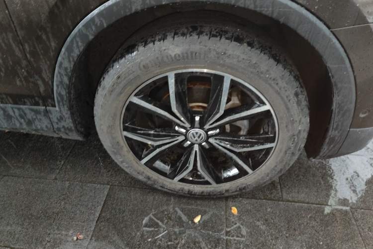 Used Volkswagen Tiguan L 2017 380TSI Automatic All-Wheel-Drive Flagship Edition Right Front Wheel Hub