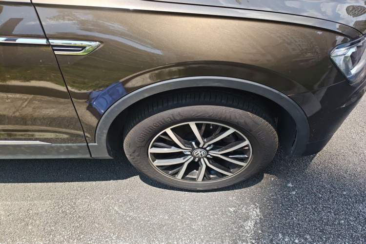 Used Volkswagen Tiguan L 2017 330TSI Automatic Two-Wheel Drive Luxury Edition Right Front Wheel Hub