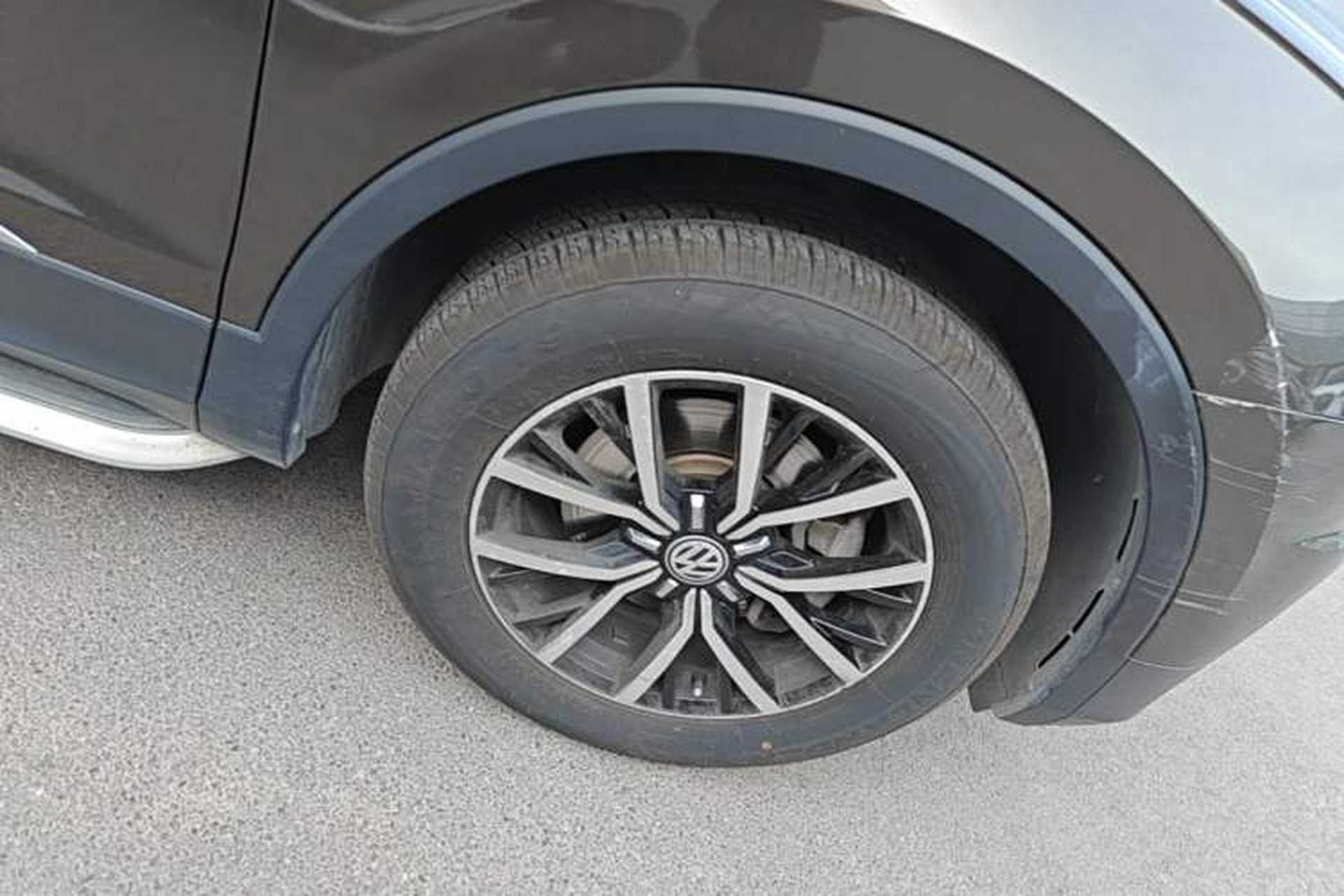Used Volkswagen Tiguan L 2017 330TSI Automatic Two-Wheel Drive Luxury Edition Right Front Wheel Hub