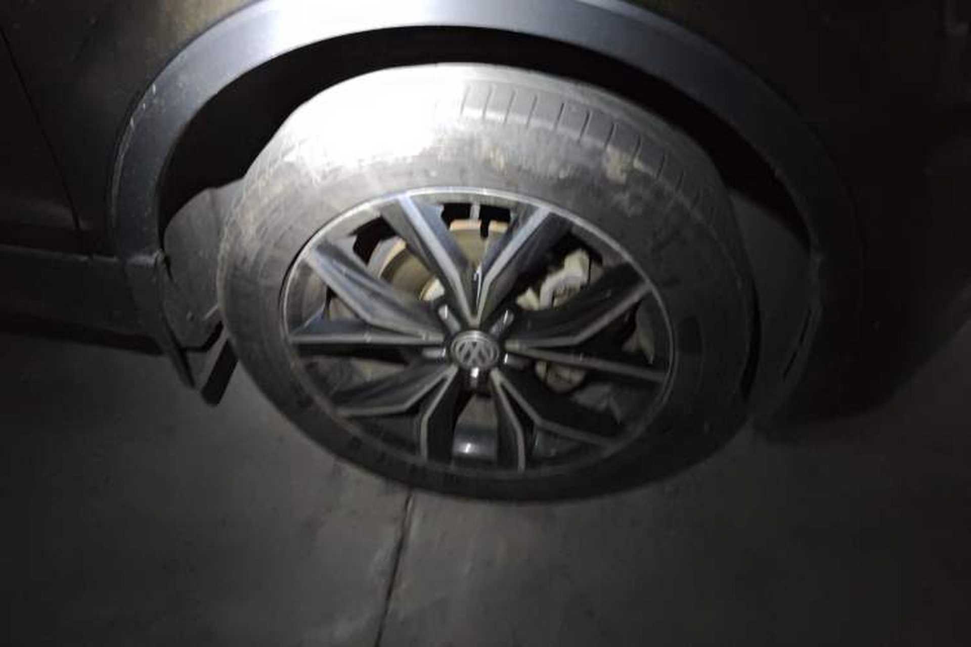Used Volkswagen Tiguan L 2017 380TSI Automatic All-Wheel-Drive Flagship Edition Right Front Wheel Hub