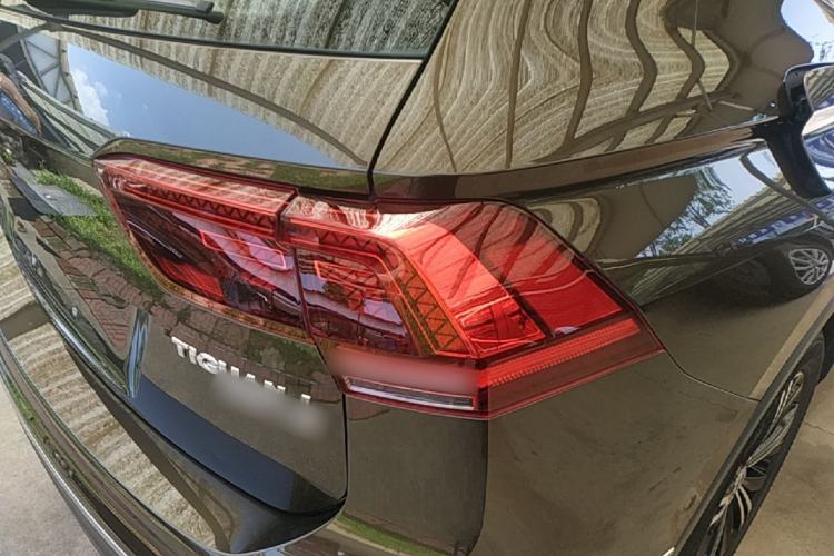 Used Volkswagen Tiguan L 2017 330TSI Automatic Two-Wheel Drive Flagship Edition Right Rear Taillight