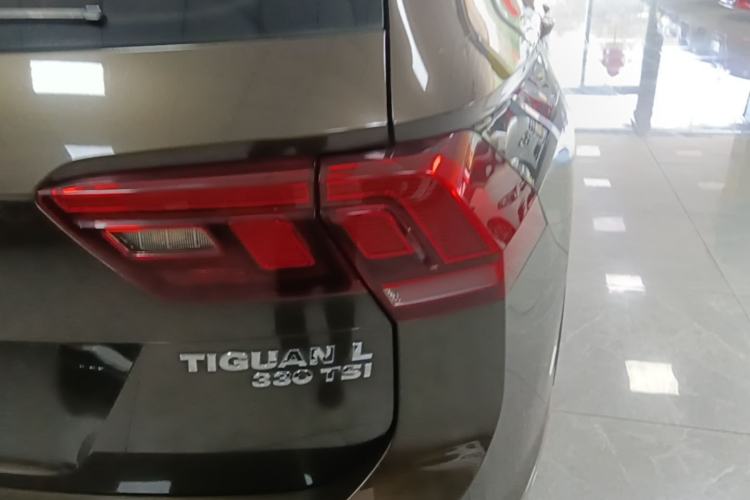 Used Volkswagen Tiguan L 2017 330TSI Automatic Two-Wheel Drive Luxury Edition Right Rear Taillight