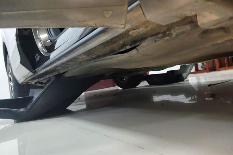 Used Volkswagen Tiguan L 2017 330TSI Automatic Two-Wheel Drive Luxury Edition Right Side Sill