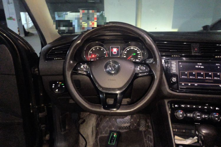 Used Volkswagen Tiguan L 2017 330TSI Automatic Two-Wheel Drive Flagship Edition Steering Wheel
