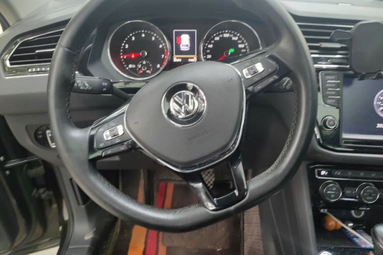Used Volkswagen Tiguan L 2017 380TSI Automatic All-Wheel Drive Supreme Flagship Edition Steering Wheel