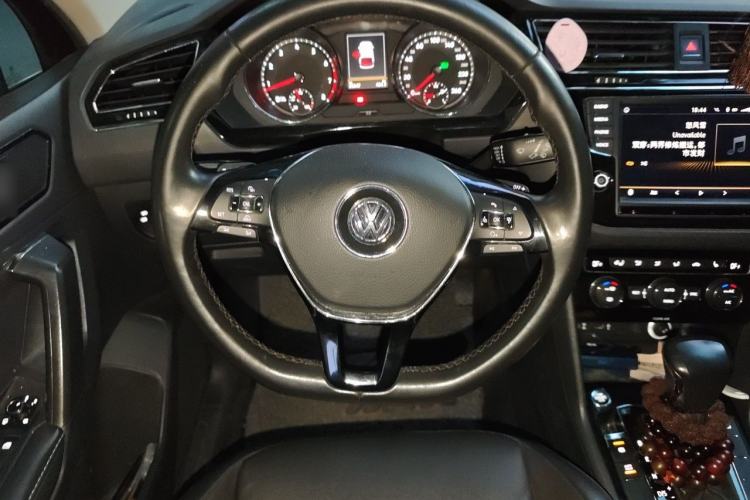 Used Volkswagen Tiguan L 2017 330TSI Automatic Two-Wheel Drive Luxury Edition Steering Wheel
