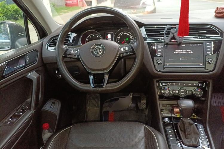 Used Volkswagen Tiguan L 2017 330TSI Automatic Two-Wheel Drive Flagship Edition Steering Wheel
