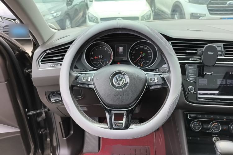 Used Volkswagen Tiguan L 2017 330TSI Automatic Two-Wheel Drive Flagship Edition Steering Wheel
