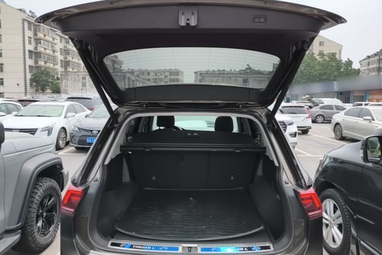 Used Volkswagen Tiguan L 2017 330TSI Automatic Two-Wheel Drive Flagship Edition Trunk