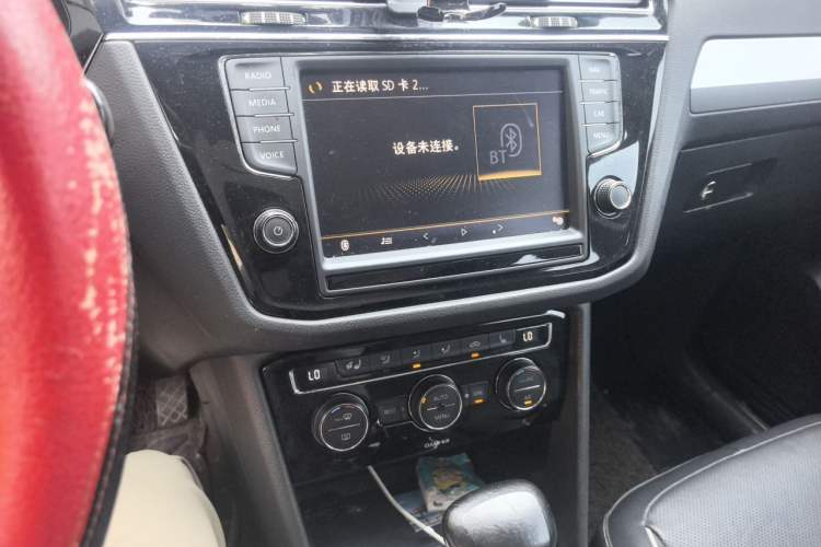 Used Volkswagen Tiguan L 2017 330TSI Automatic Two-Wheel Drive Flagship Edition Audio And AC Panel