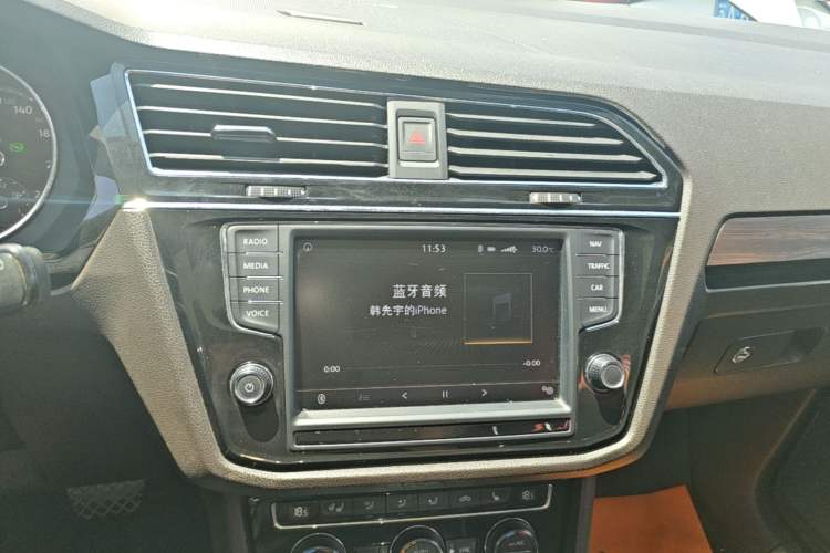 Used Volkswagen Tiguan L 2017 330TSI Automatic Two-Wheel Drive Flagship Edition Audio And AC Panel