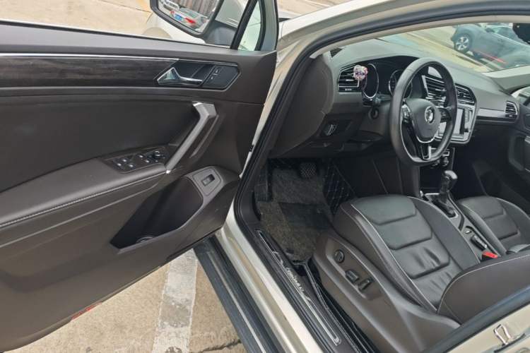 Used Volkswagen Tiguan L 2017 330TSI Automatic Two-Wheel Drive Flagship Edition Driver Seat