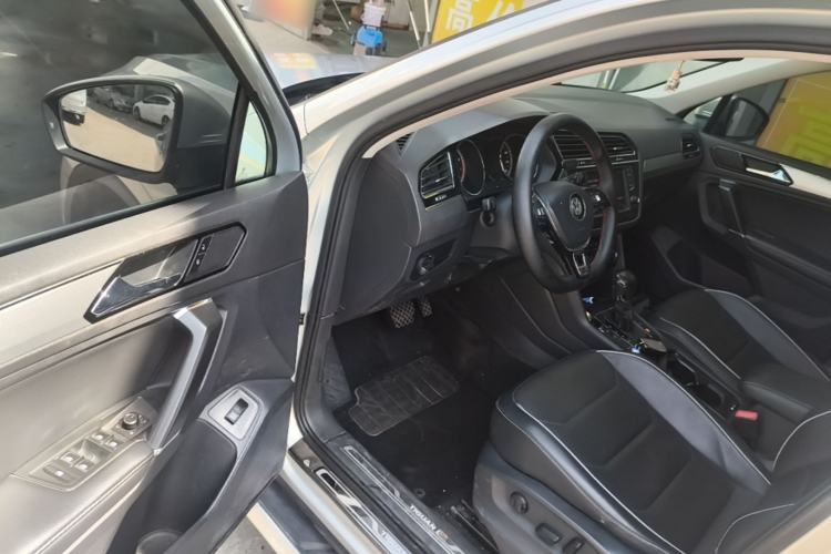Used Volkswagen Tiguan L 2017 330TSI Automatic Two-Wheel Drive Flagship Edition Driver Seat