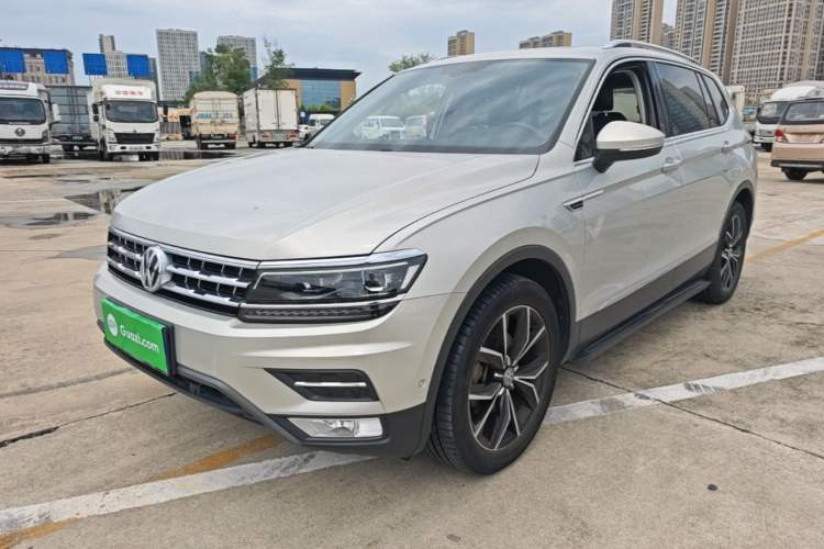 Used Volkswagen Tiguan L 2017 330TSI Automatic Two-Wheel Drive Flagship Edition Guazi used car, China used car export, Used car for sale, Used Volkswagen cars, Cheapest cars for sale