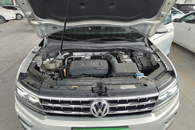 Used Volkswagen Tiguan L 2017 380TSI Automatic All-Wheel-Drive Luxury Edition Engine Bay