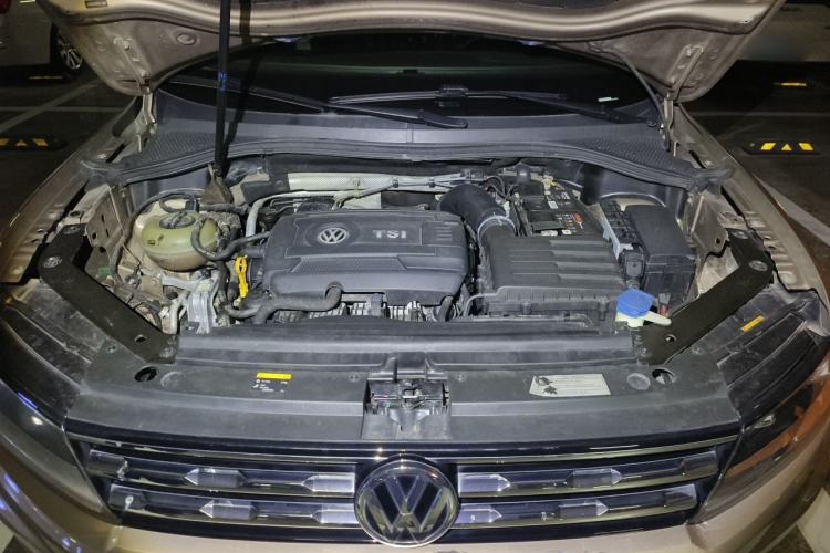 Used Volkswagen Tiguan L 2017 330TSI Automatic Two-Wheel Drive Luxury Edition Engine Bay