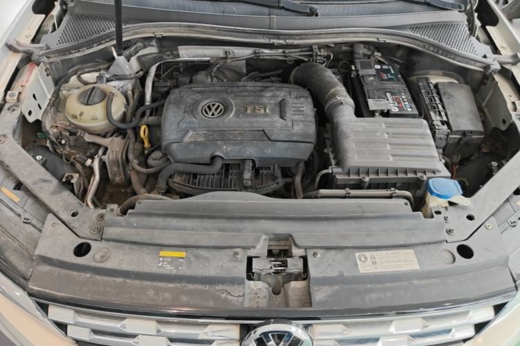 Used Volkswagen Tiguan L 2017 330TSI Automatic Two-Wheel Drive Luxury Edition Engine Bay