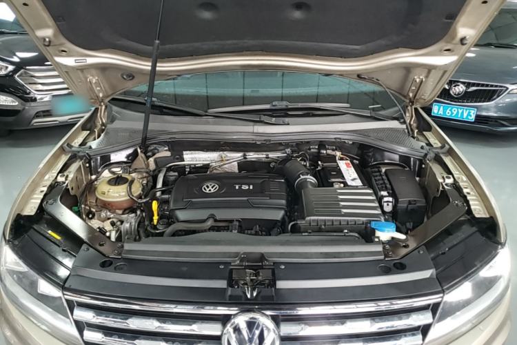 Used Volkswagen Tiguan L 2017 330TSI Automatic Two-Wheel Drive Comfort Edition Engine Bay