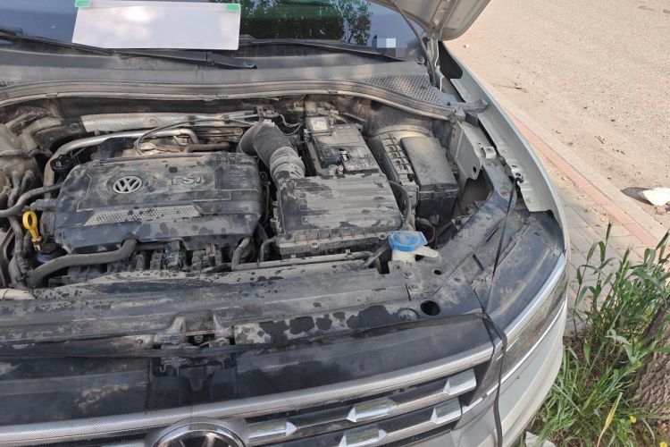 Used Volkswagen Tiguan L 2017 380TSI Automatic All-Wheel-Drive Luxury Edition Engine Bay Left