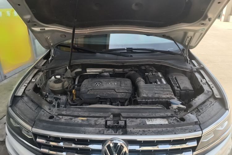 Used Volkswagen Tiguan L 2017 330TSI Automatic Two-Wheel Drive Flagship Edition Engine Bay