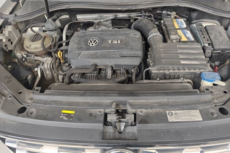 Used Volkswagen Tiguan L 2017 330TSI Automatic Two-Wheel Drive Luxury Edition Engine Bay