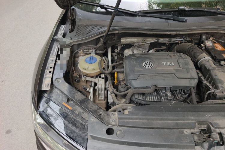 Used Volkswagen Tiguan L 2017 330TSI Automatic Two-Wheel Drive Luxury Edition Engine Bay Right
