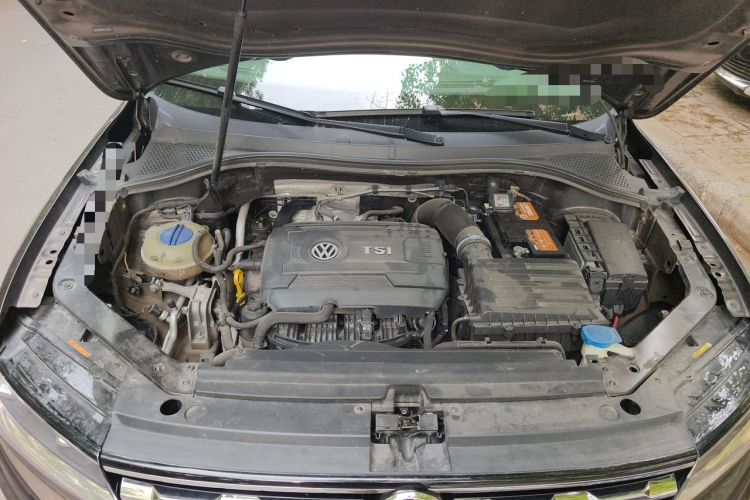 Used Volkswagen Tiguan L 2017 330TSI Automatic Two-Wheel Drive Luxury Edition Engine Bay