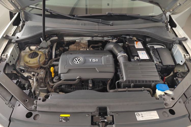Used Volkswagen Tiguan L 2017 380TSI Automatic All-Wheel-Drive Flagship Edition Engine Bay