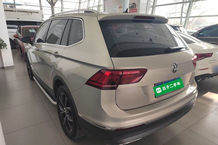 Used Volkswagen Tiguan L 2017 380TSI Automatic All-Wheel-Drive Flagship Edition Exterior 2
