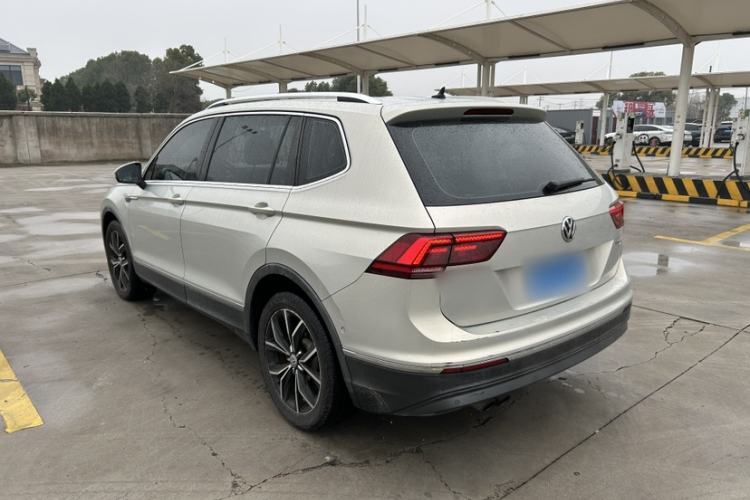 Used Volkswagen Tiguan L 2017 330TSI Automatic Two-Wheel Drive Flagship Edition Exterior 3