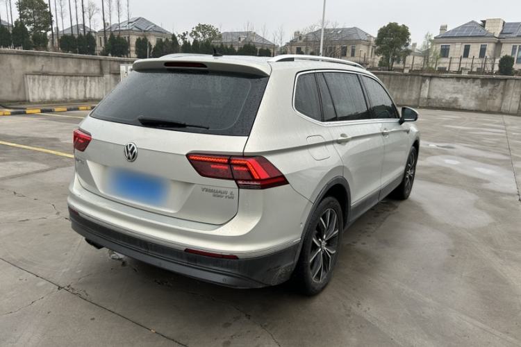 Used Volkswagen Tiguan L 2017 330TSI Automatic Two-Wheel Drive Flagship Edition Exterior 5