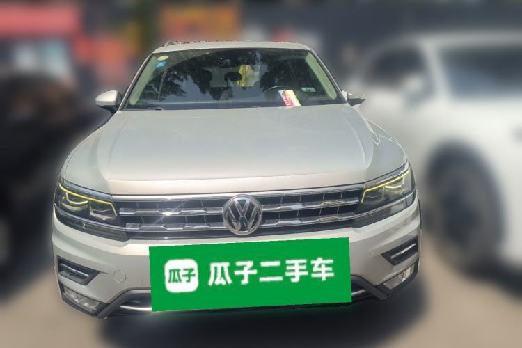 Used Volkswagen Tiguan L 2017 380TSI Automatic All-Wheel-Drive Luxury Edition Front