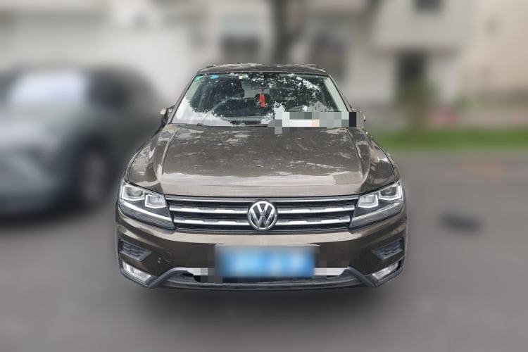 Used Volkswagen Tiguan L 2017 330TSI Automatic Two-Wheel Drive Luxury Edition Front
