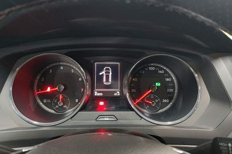 Used Volkswagen Tiguan L 2017 330TSI Automatic Two-Wheel Drive Luxury Edition Instrument Cluster