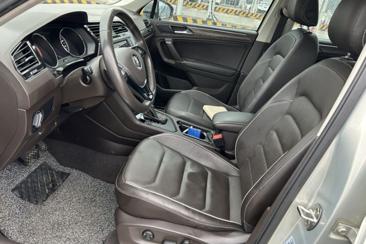 Used Volkswagen Tiguan L 2017 330TSI Automatic Two-Wheel Drive Flagship Edition Interior 2