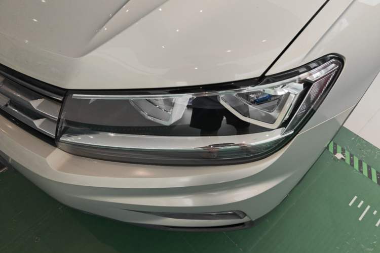 Used Volkswagen Tiguan L 2017 330TSI Automatic Two-Wheel Drive Luxury Edition Left Front Headlight