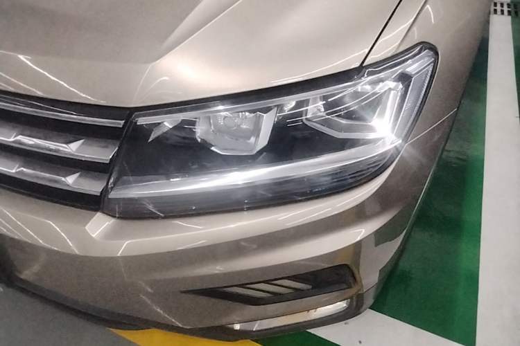 Used Volkswagen Tiguan L 2017 330TSI Automatic Two-Wheel Drive Luxury Edition Left Front Headlight