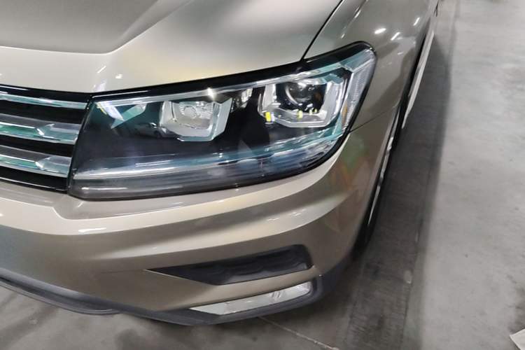Used Volkswagen Tiguan L 2017 330TSI Automatic Two-Wheel Drive Luxury Edition Left Front Headlight