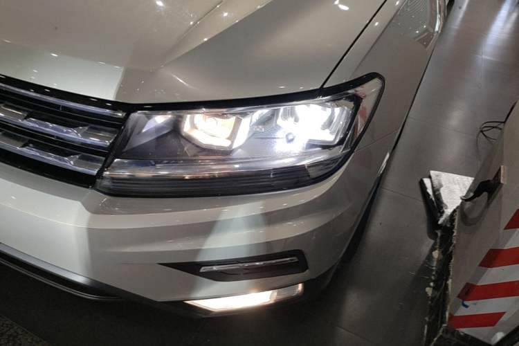 Used Volkswagen Tiguan L 2017 330TSI Automatic Two-Wheel Drive Luxury Edition Left Front Headlight