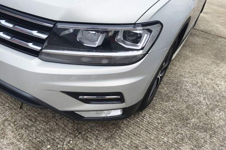 Used Volkswagen Tiguan L 2017 330TSI Automatic Two-Wheel Drive Luxury Edition Left Front Headlight