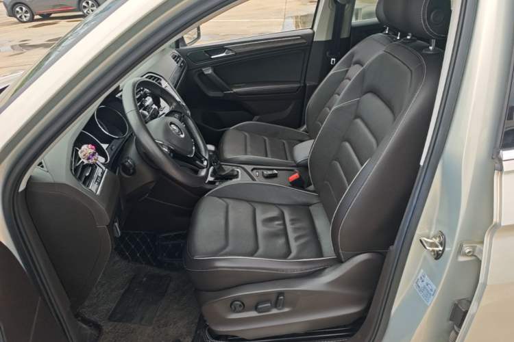 Used Volkswagen Tiguan L 2017 330TSI Automatic Two-Wheel Drive Flagship Edition Left Front Seat