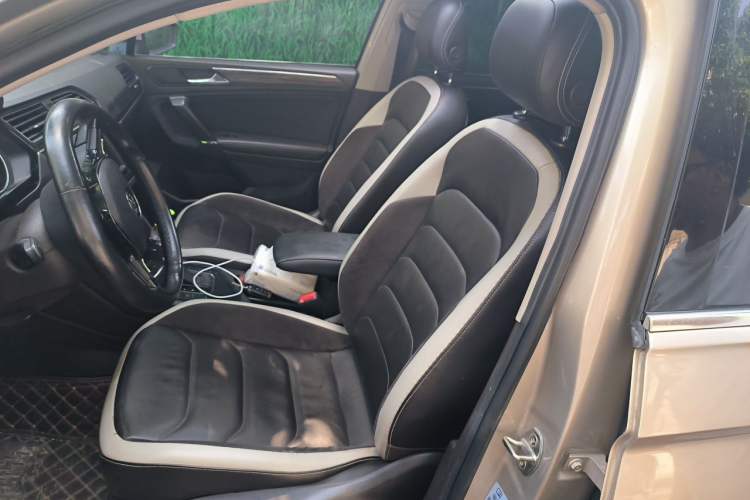 Used Volkswagen Tiguan L 2017 330TSI Automatic Two-Wheel Drive Luxury Edition Left Front Seat