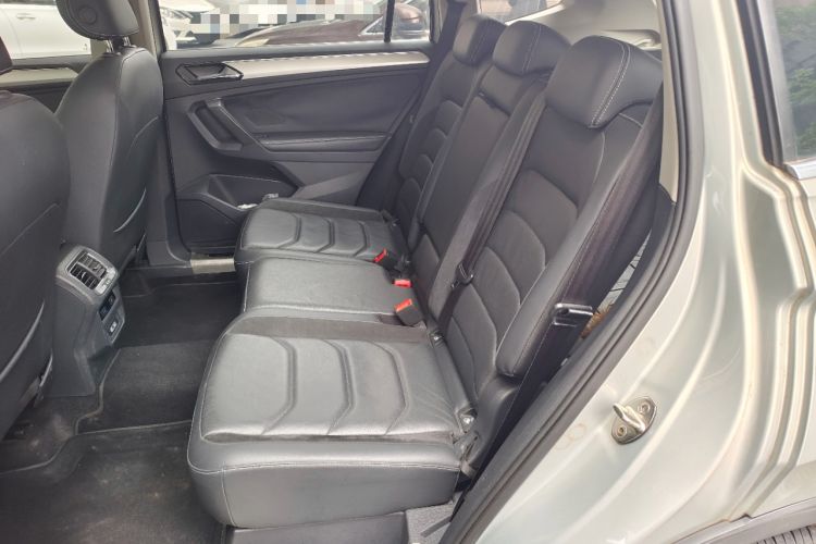 Used Volkswagen Tiguan L 2017 330TSI Automatic Two-Wheel Drive Luxury Edition Left Rear Seat