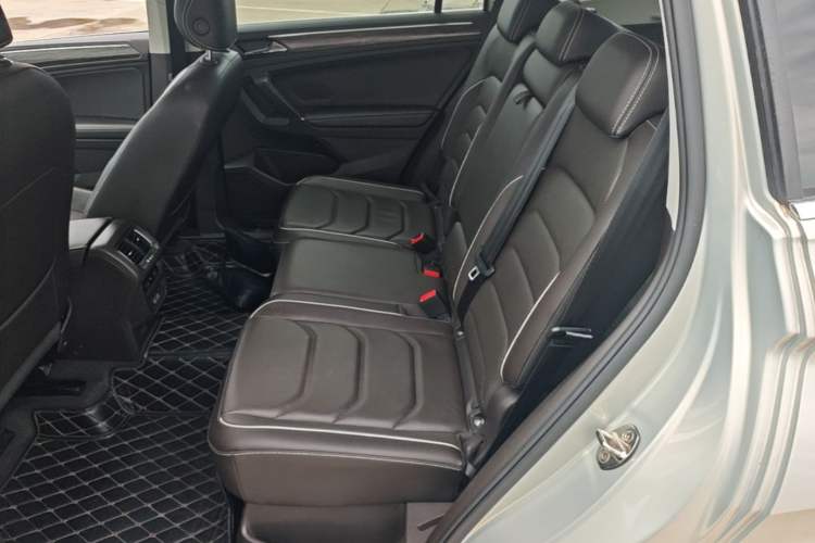 Used Volkswagen Tiguan L 2017 330TSI Automatic Two-Wheel Drive Flagship Edition Left Rear Seat